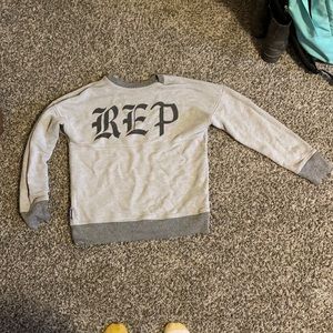 Grey long sleeve shirt